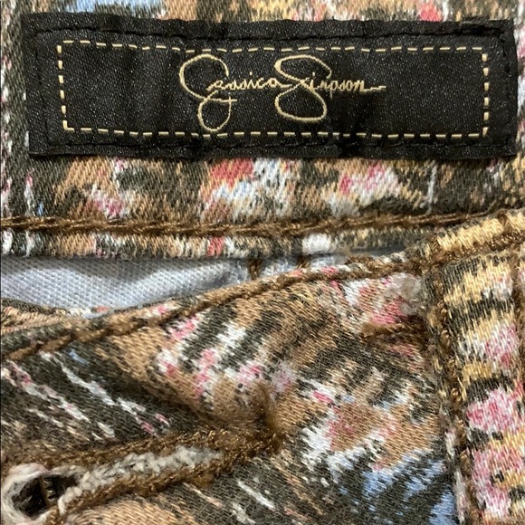 Jessica Simpson Kiss Me Jeggings Size 27 - Picture 3 of 7